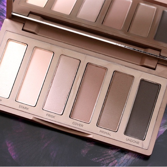 Urban Decay Naked2 Basics Neutral Palette - Picture 3 of 3